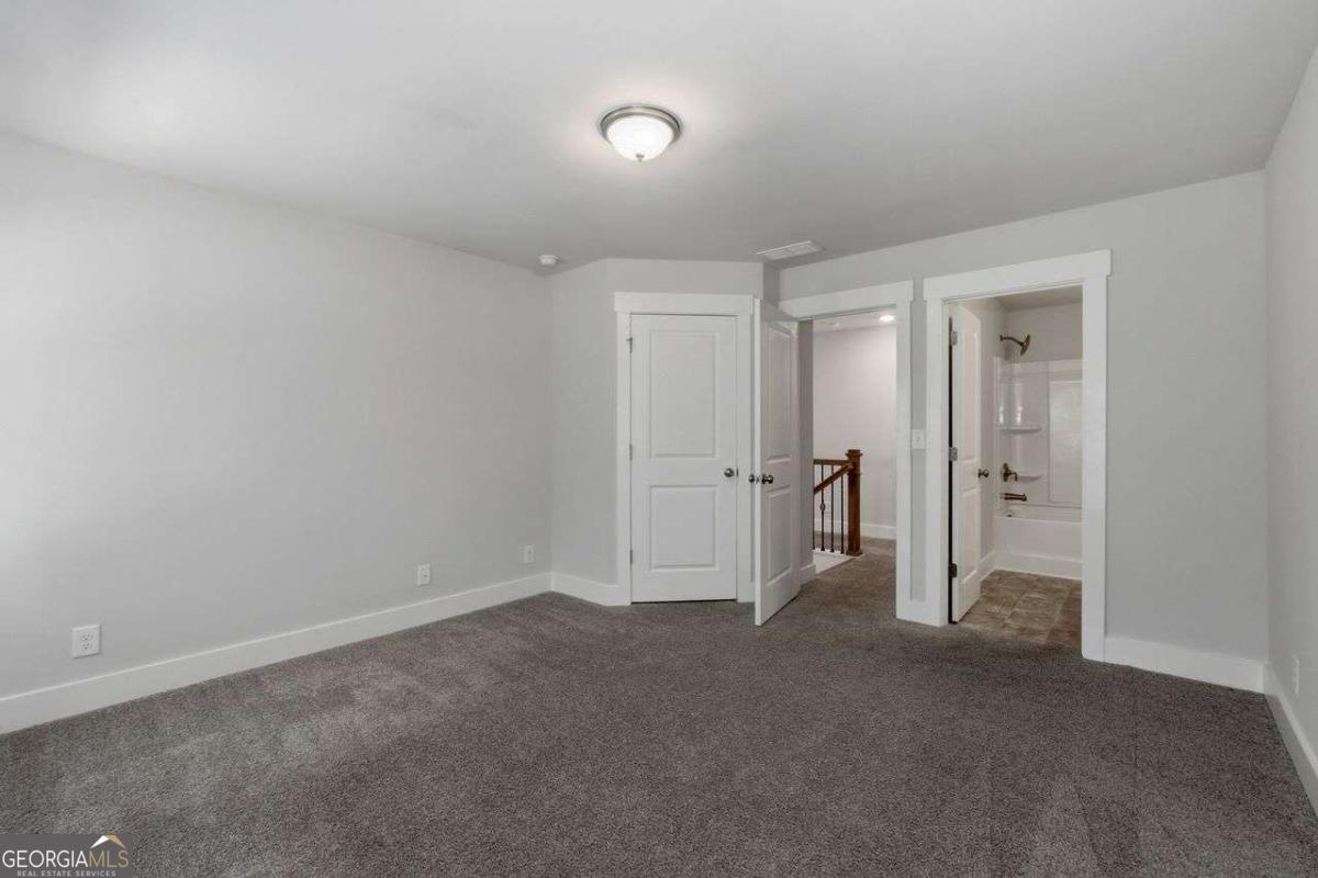 111 Crestbrook Way Property Photo 18