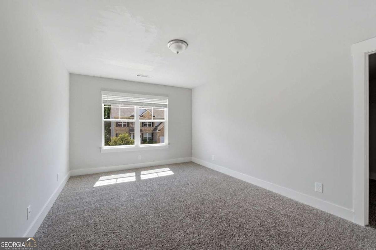 111 Crestbrook Way Property Photo 20