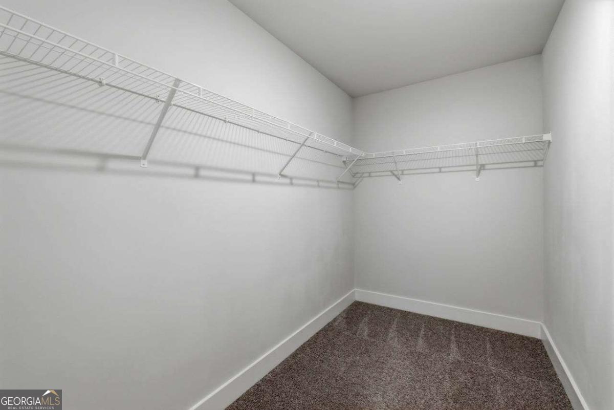 111 Crestbrook Way Property Photo 32