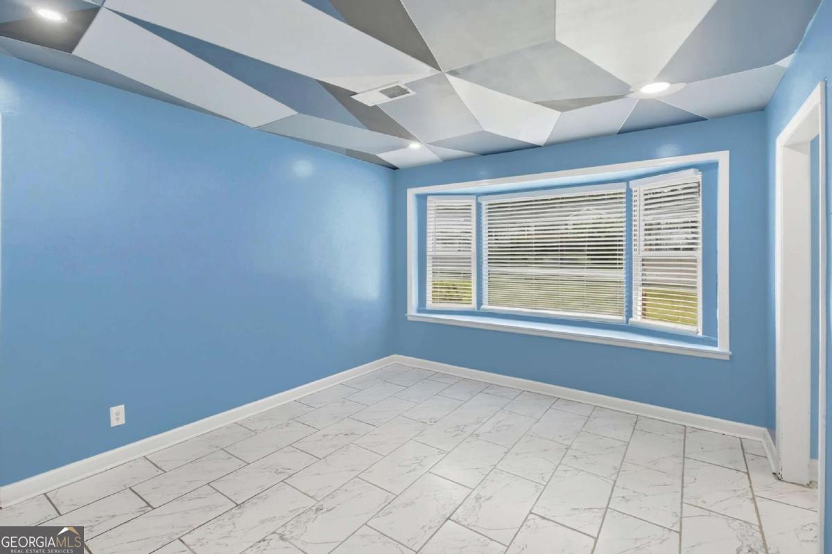 1101 Lloyd Drive Property Photo 4