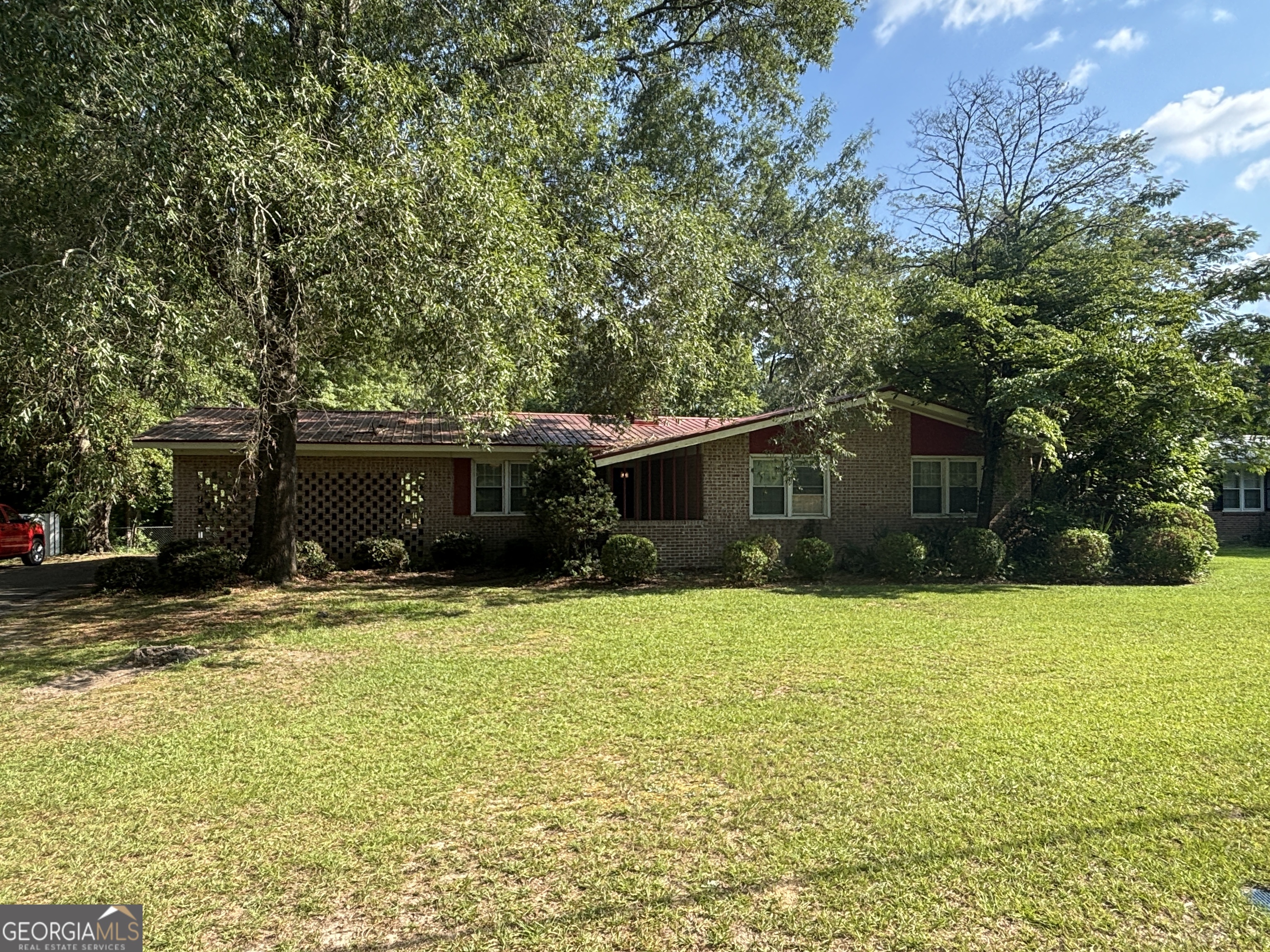 152 Crest Drive Property Photo 3