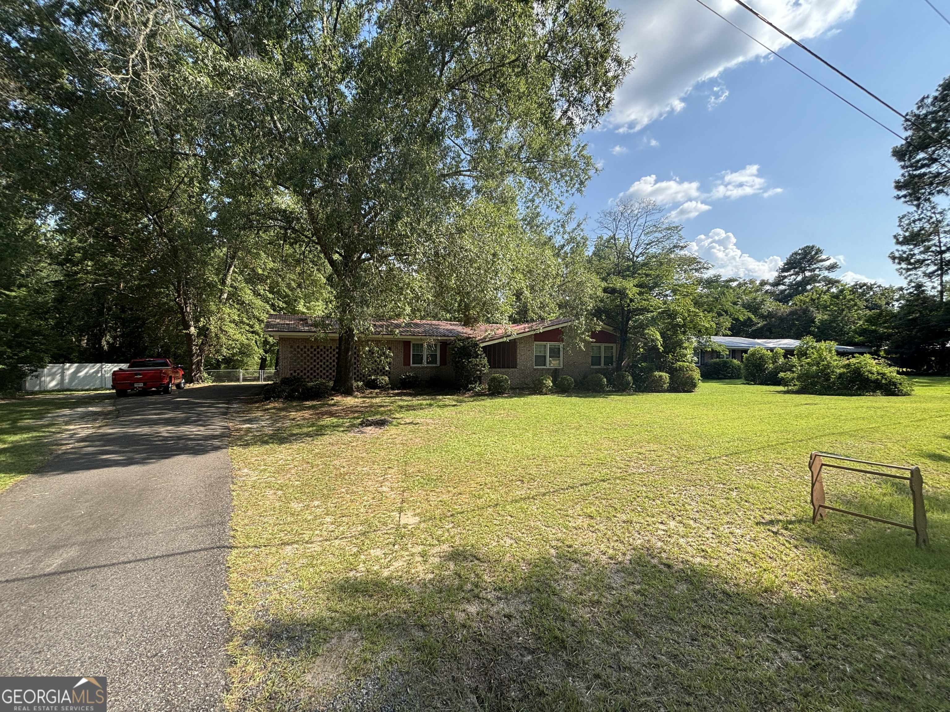 152 Crest Drive Property Photo 4