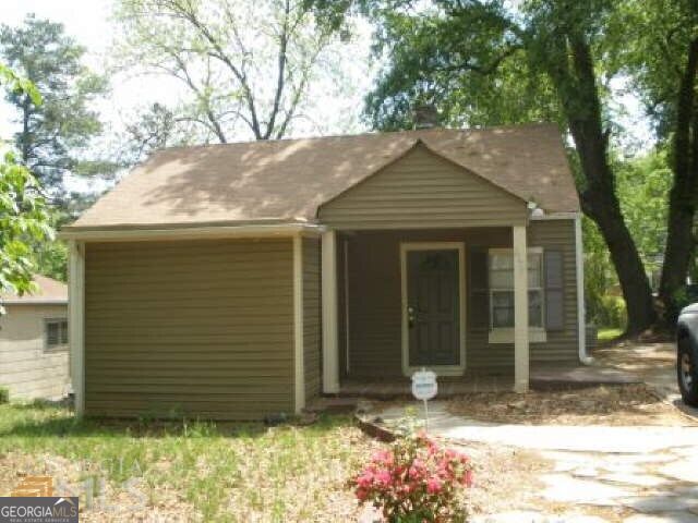 2577 Eastwood Drive Property Photo 1