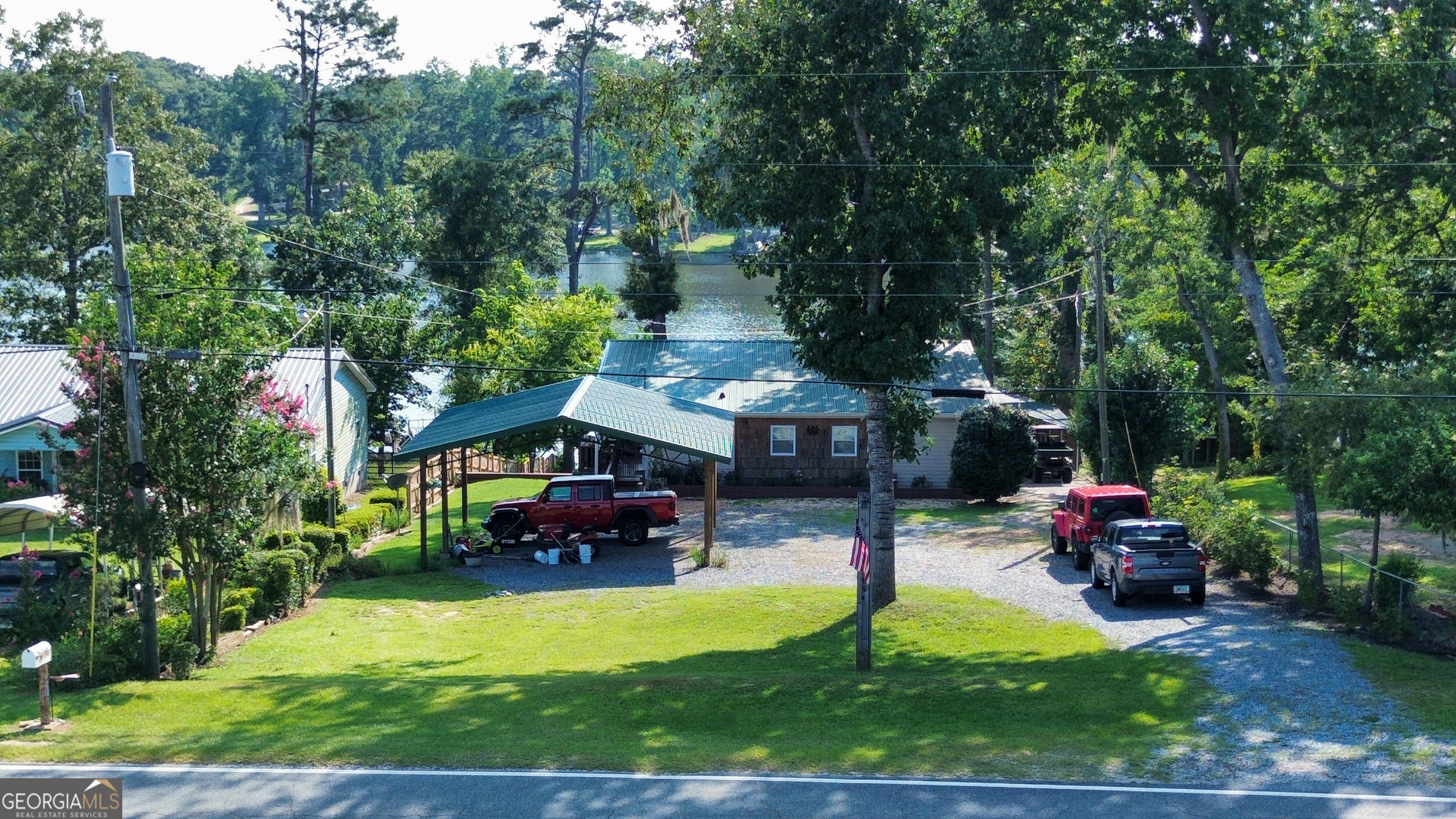 884 S Lake Drive Property Photo 1
