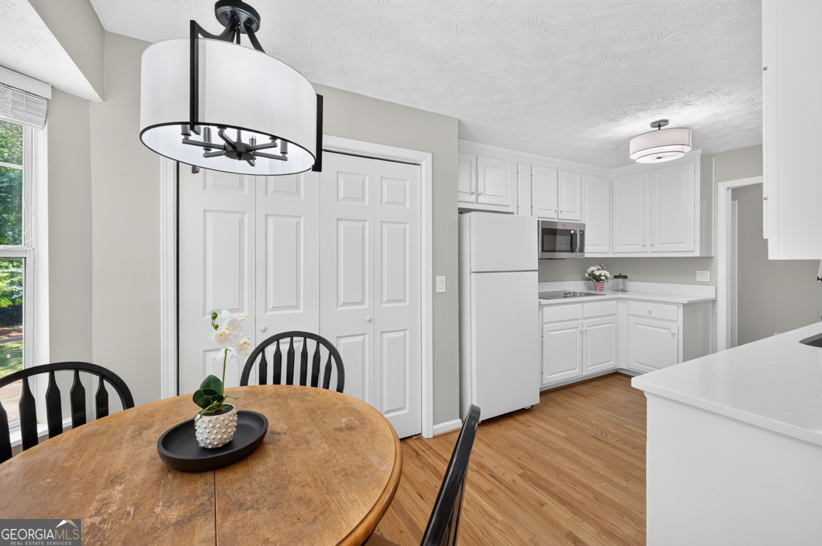 1074 Westchester Drive Sw Property Photo 18