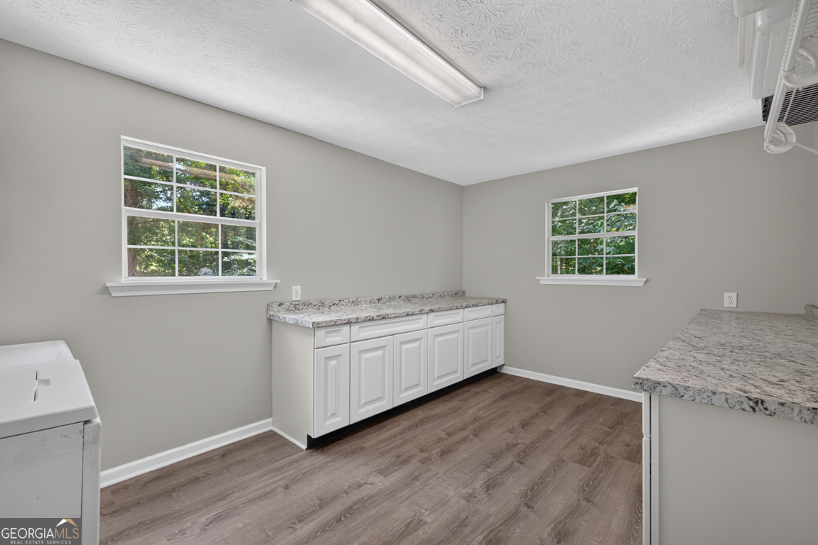 1074 Westchester Drive Sw Property Photo 32