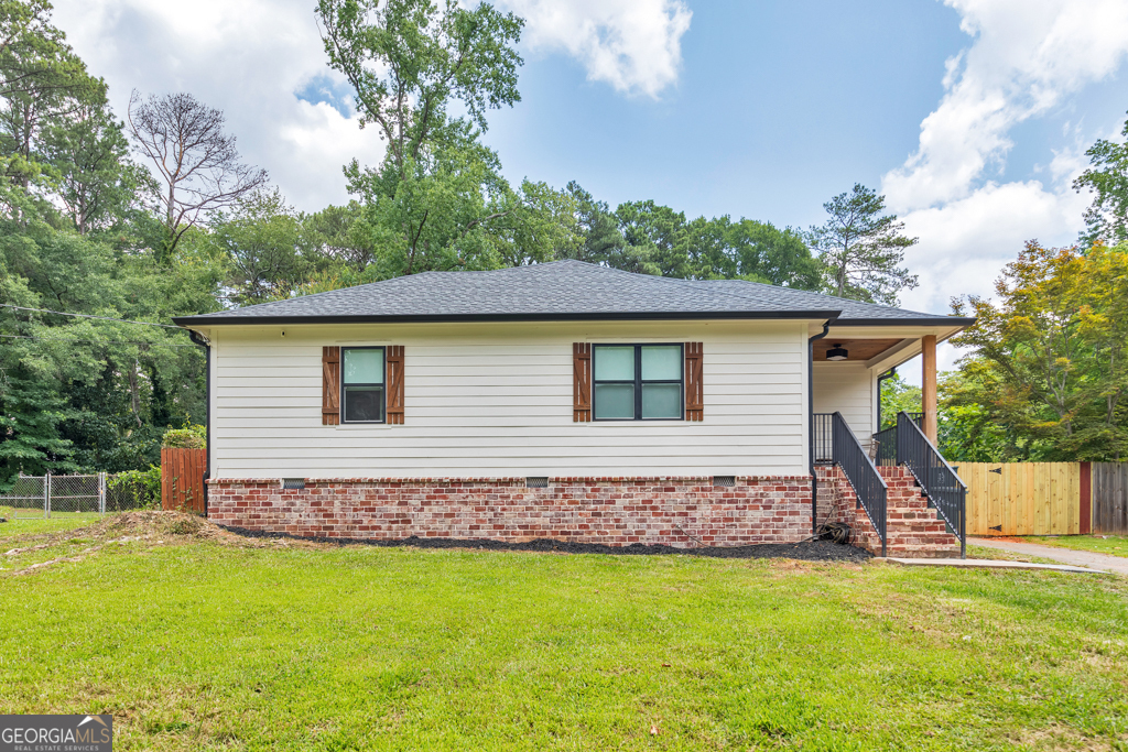 235 Mathews Circle SE