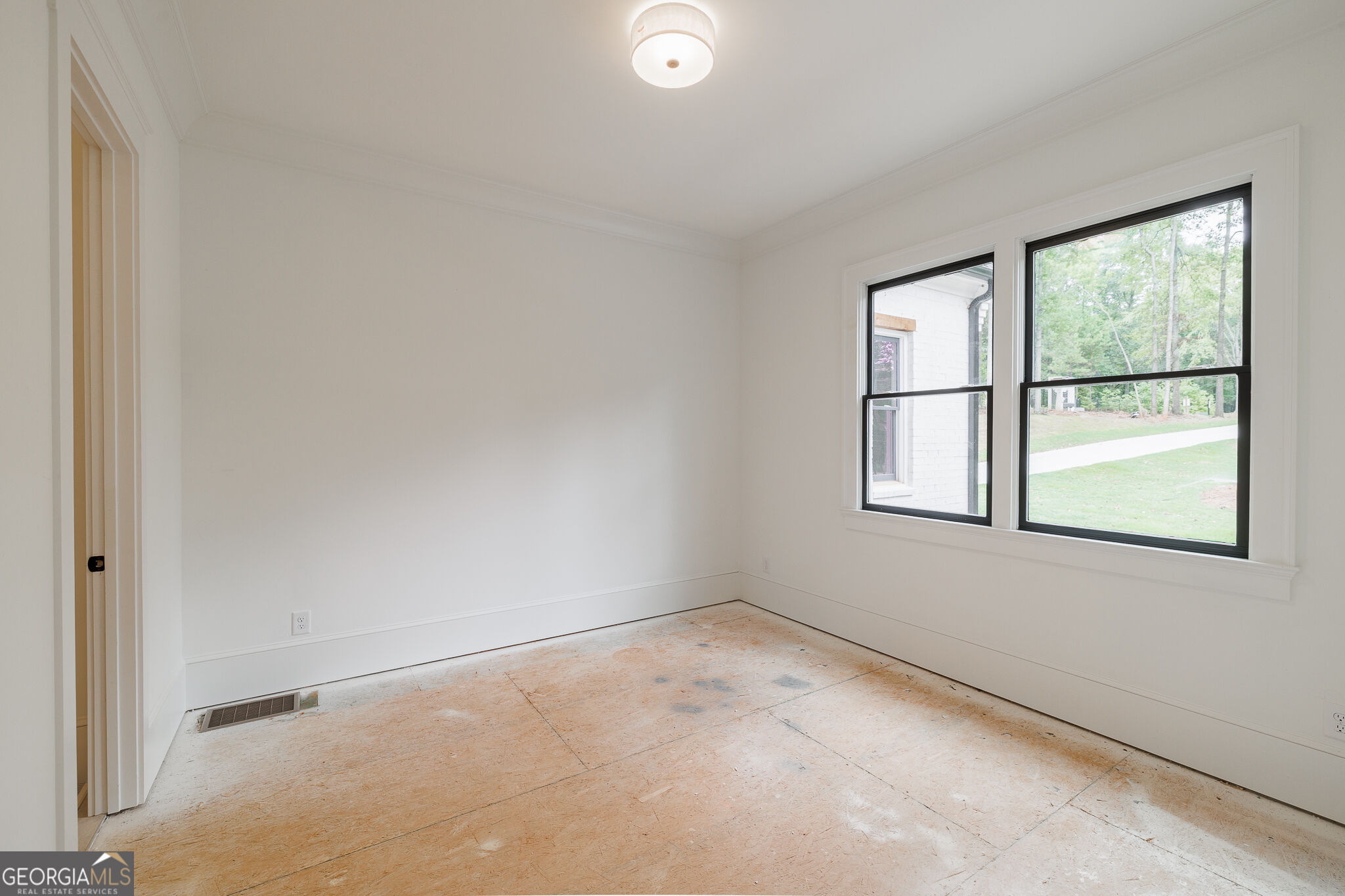 242 Carriage Avenue Property Photo 33
