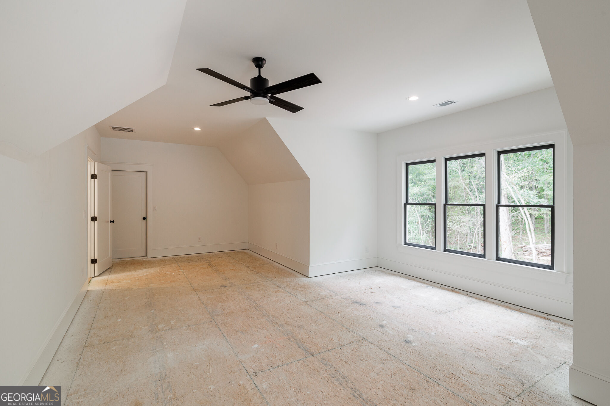 242 Carriage Avenue Property Photo 49