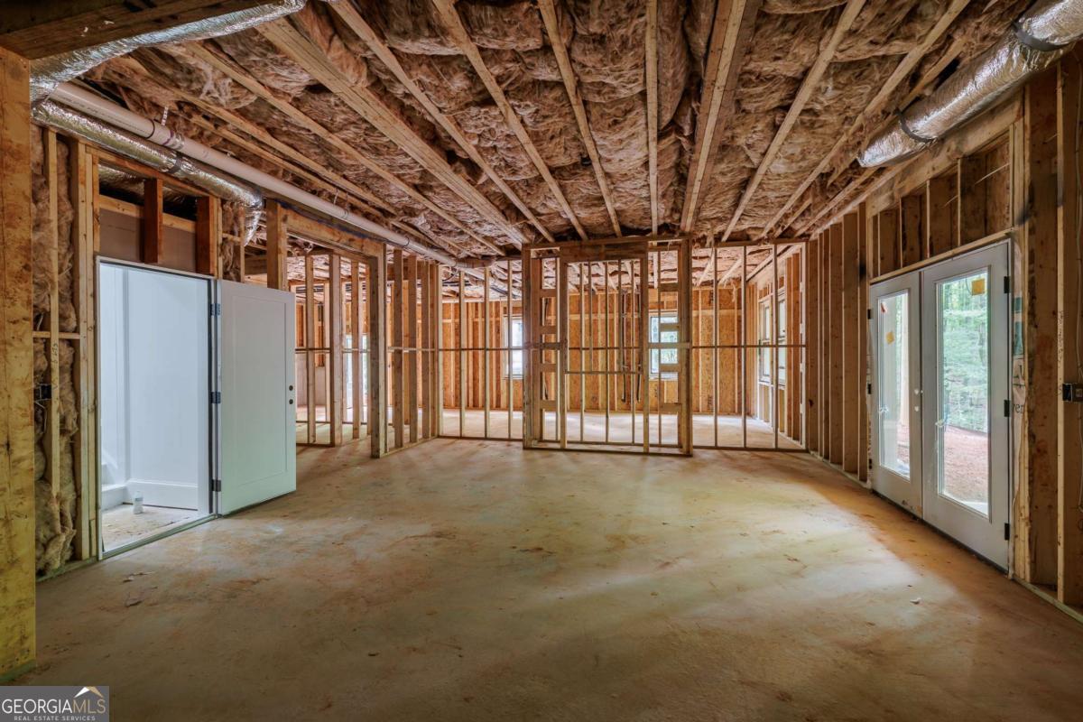 242 Carriage Avenue Property Photo 57