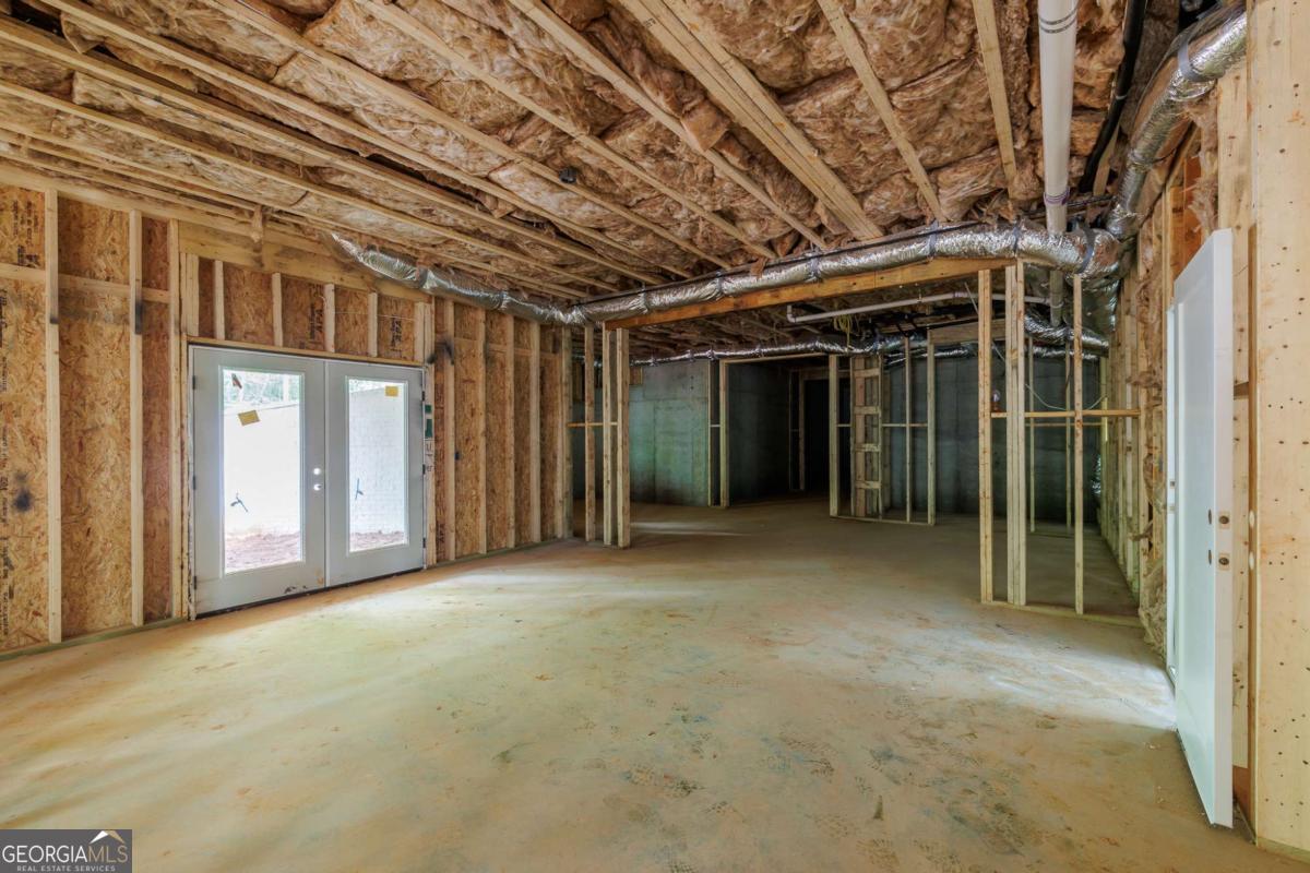 242 Carriage Avenue Property Photo 58
