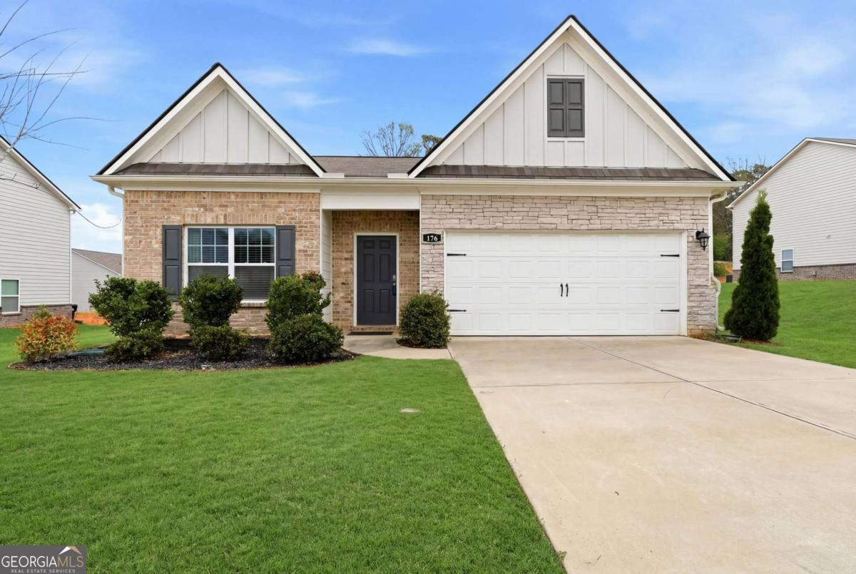 176 Innis Brook Circle Property Photo 1