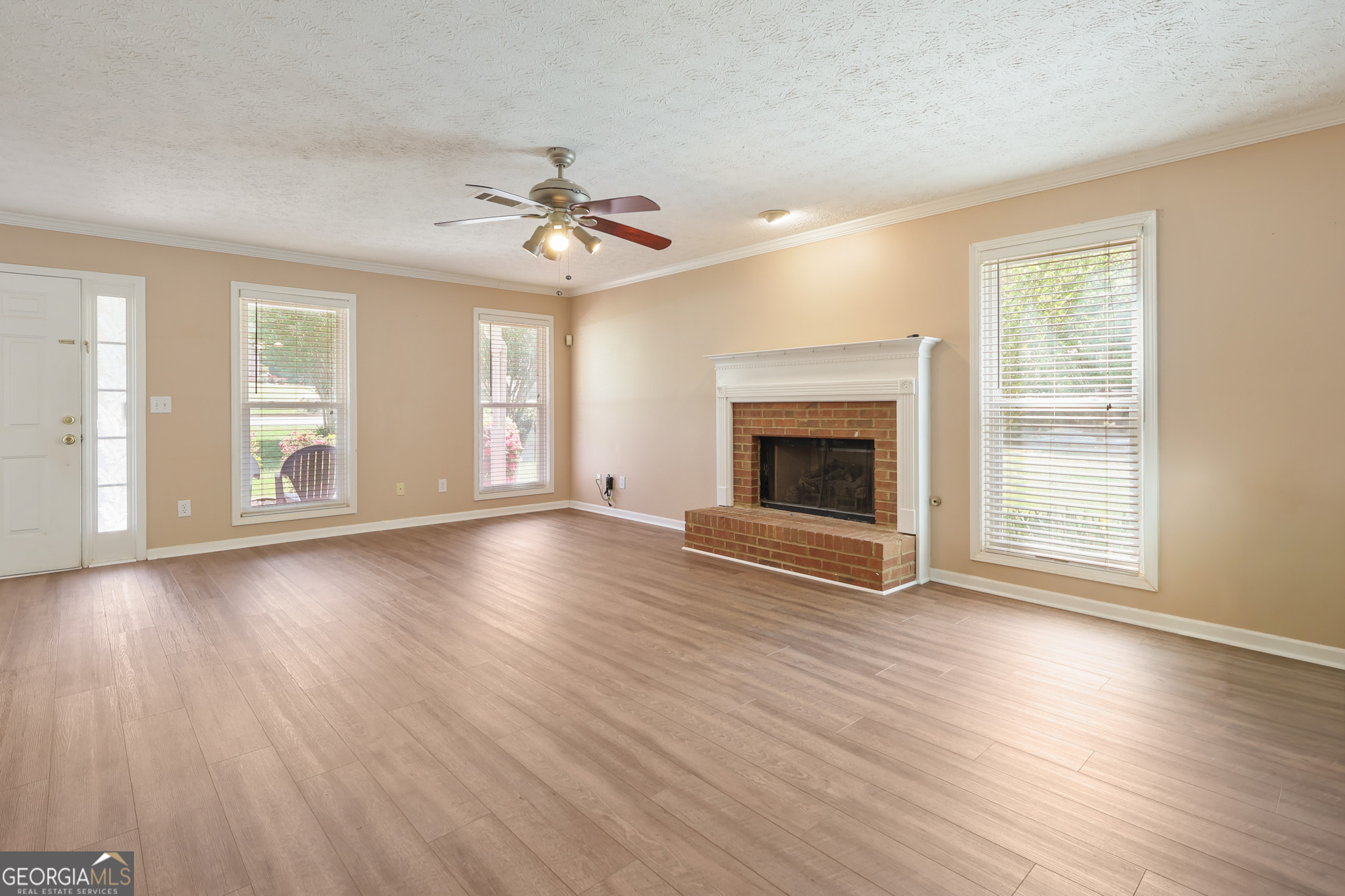 305 Brook Hollow Drive Property Photo 3