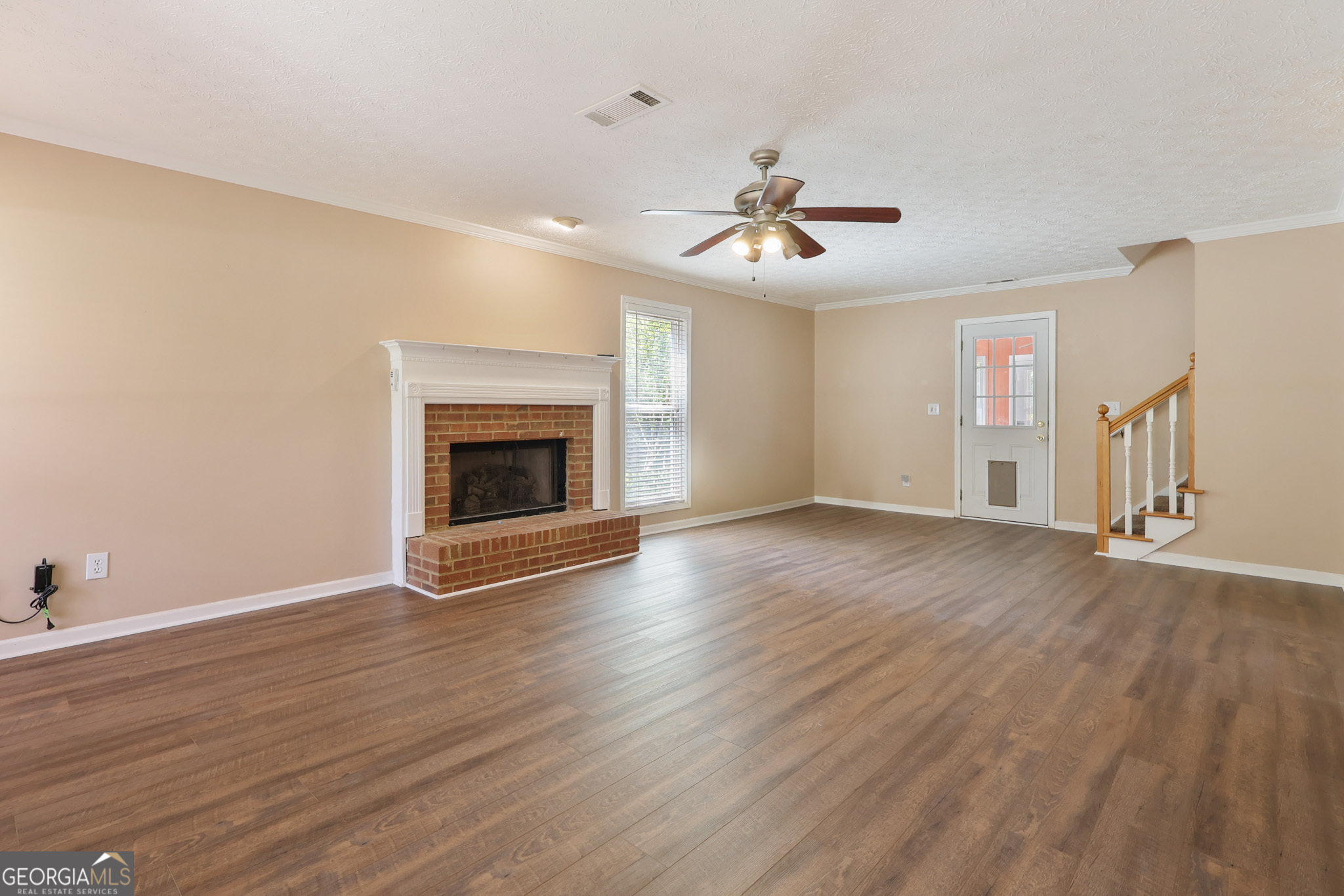 305 Brook Hollow Drive Property Photo 4