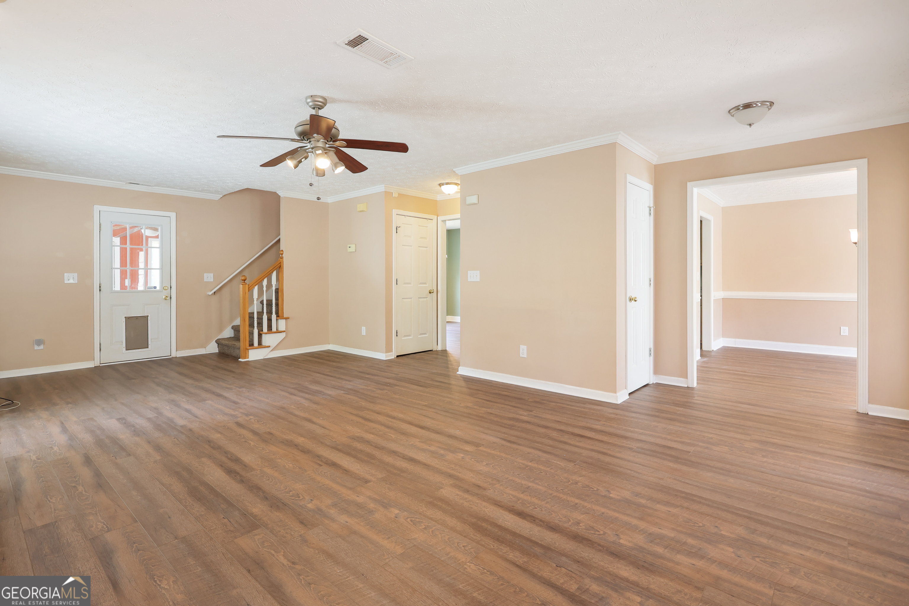 305 Brook Hollow Drive Property Photo 5