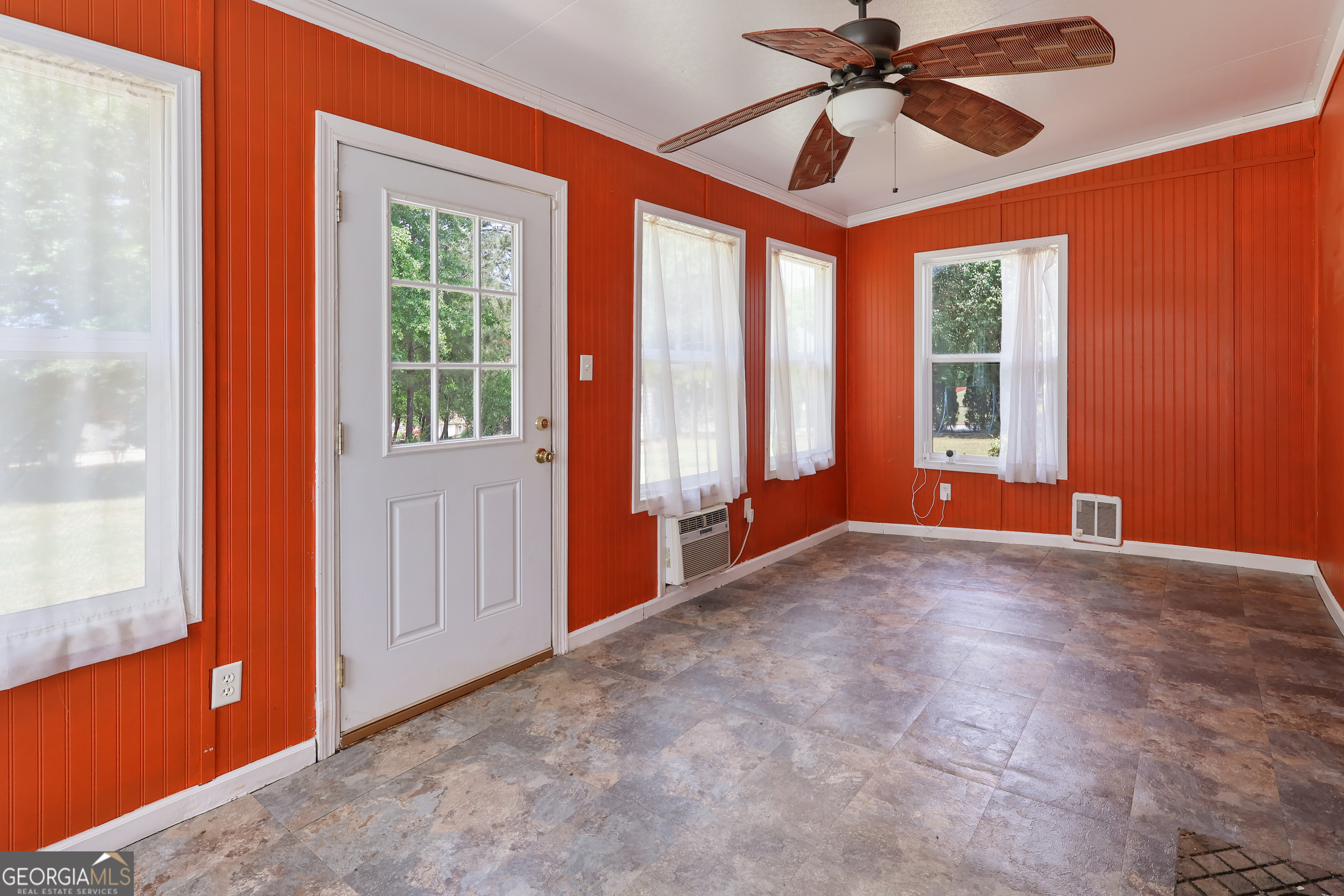 305 Brook Hollow Drive Property Photo 23