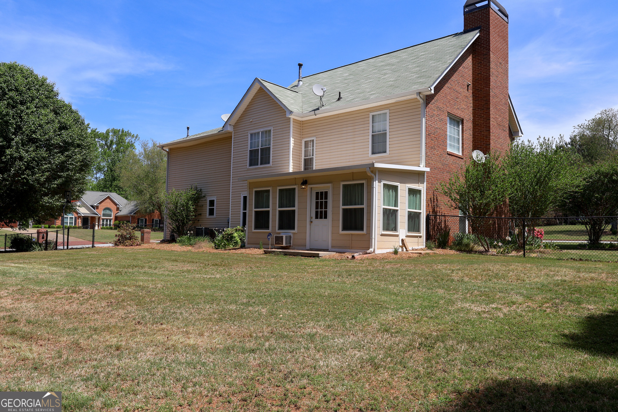 305 Brook Hollow Drive Property Photo 24