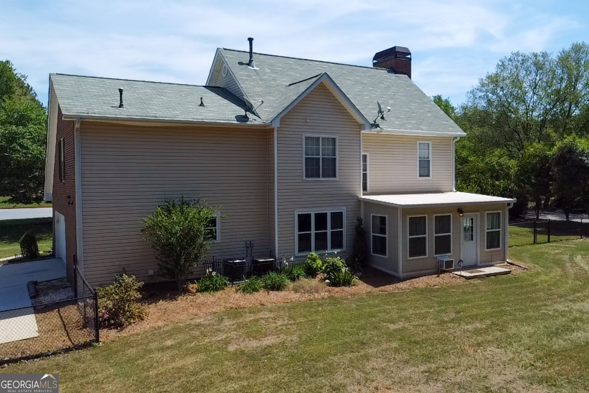 305 Brook Hollow Drive Property Photo 25
