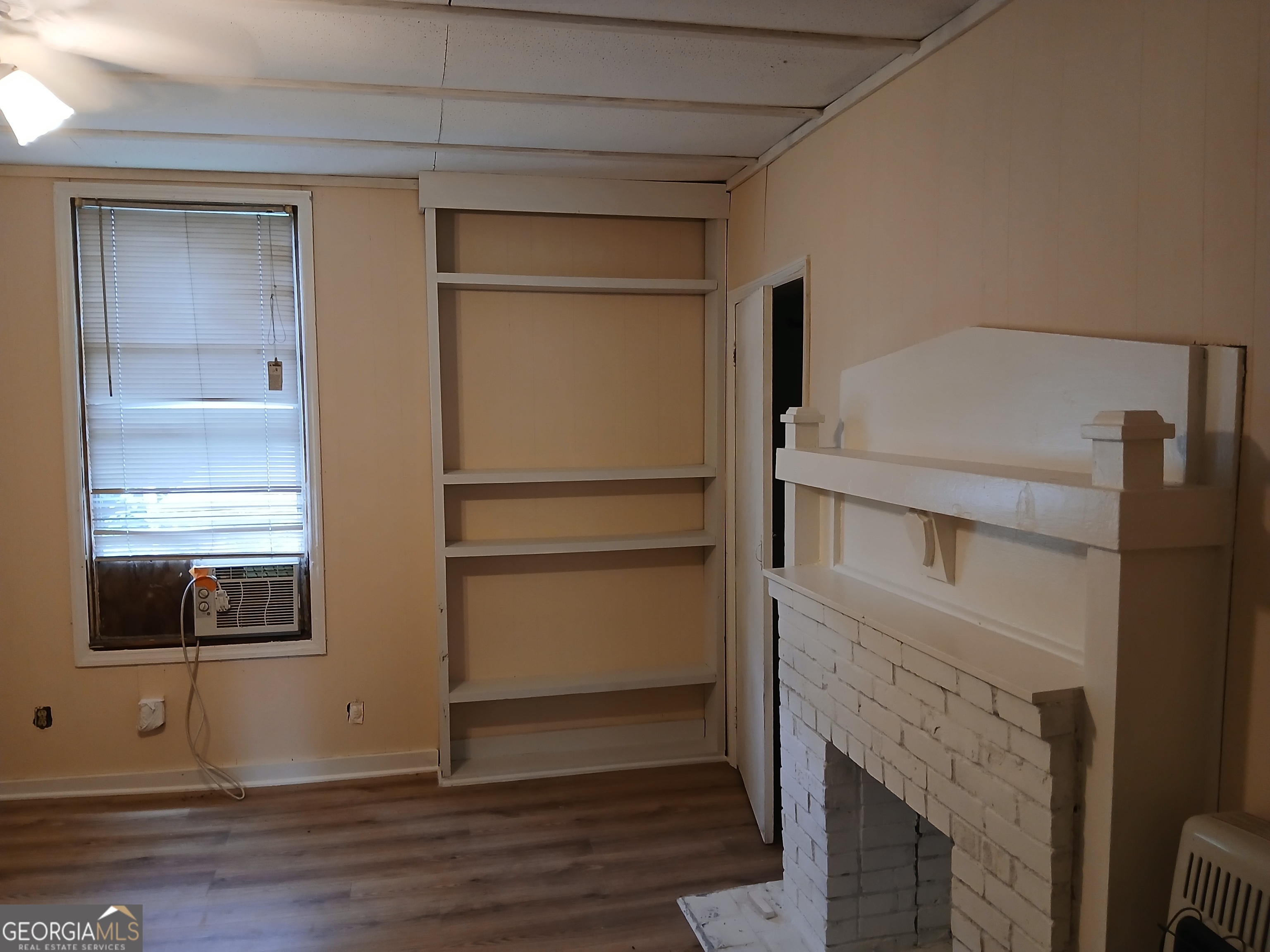 678 Dixie Avenue Property Photo 7