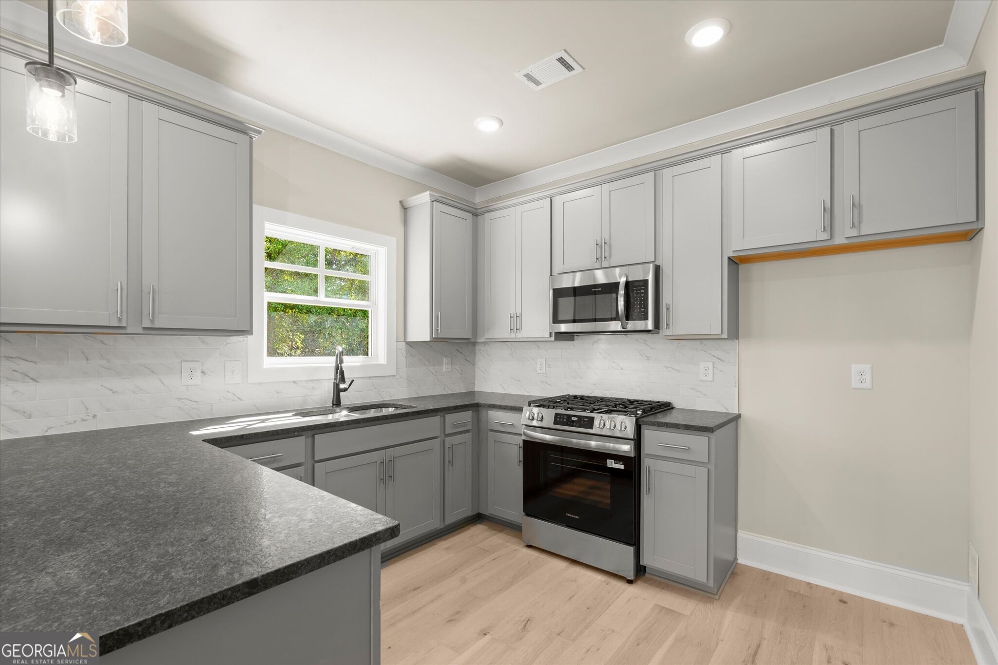 4290 Brookhaven Drive Se Property Photo 11