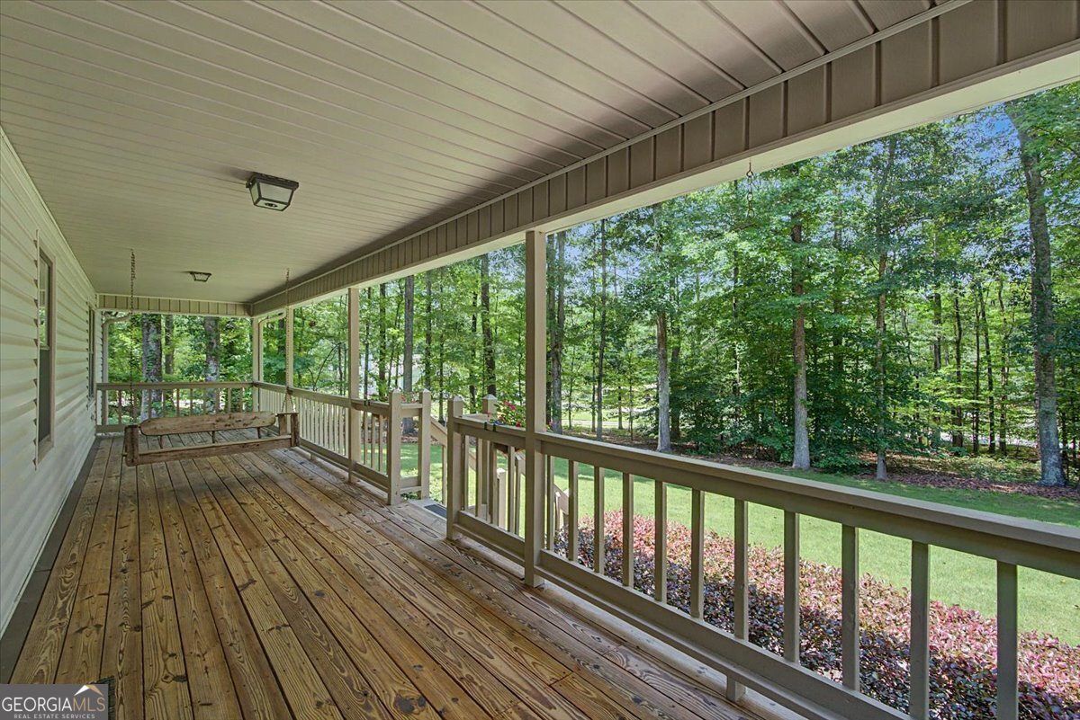 596 Morningside Drive Property Photo 5