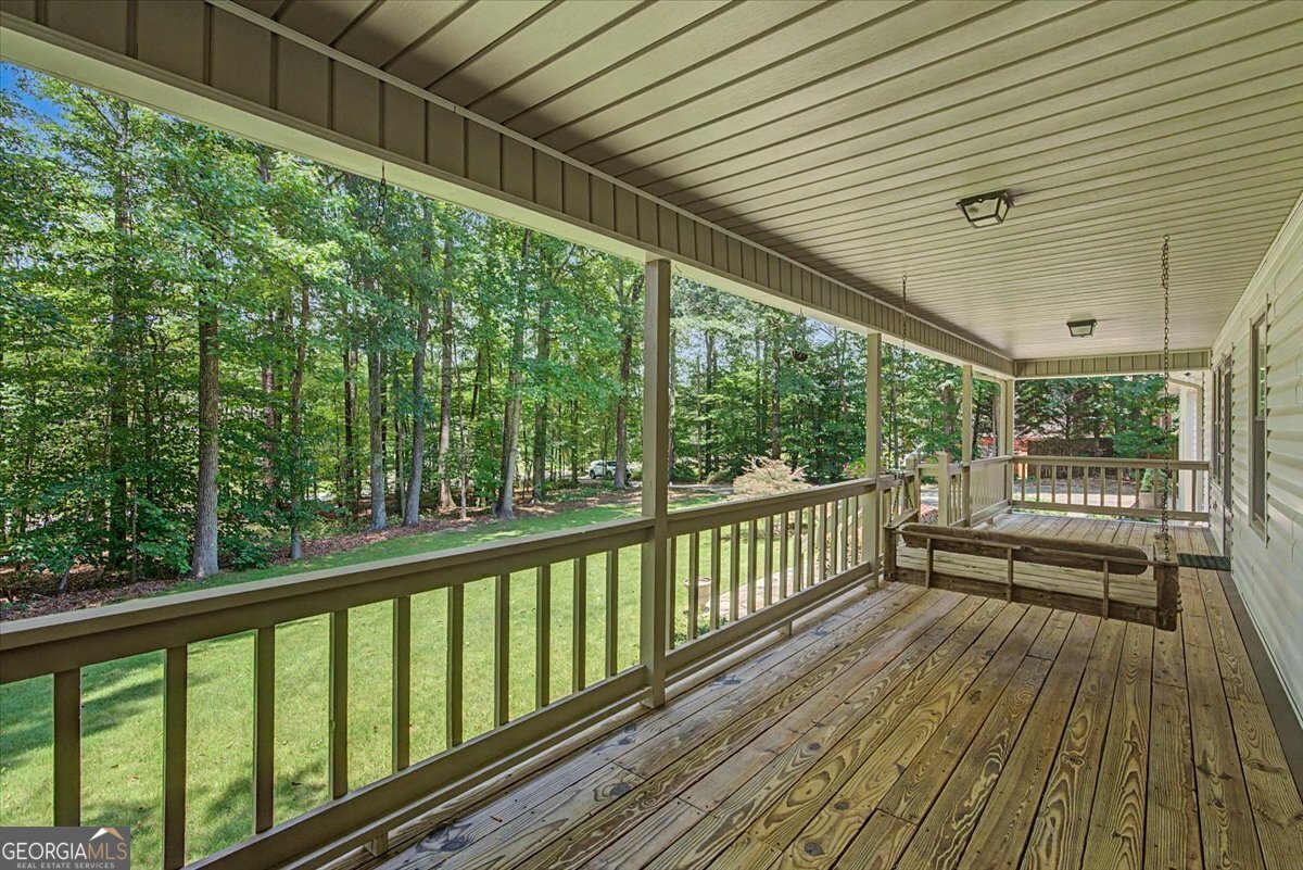 596 Morningside Drive Property Photo 6