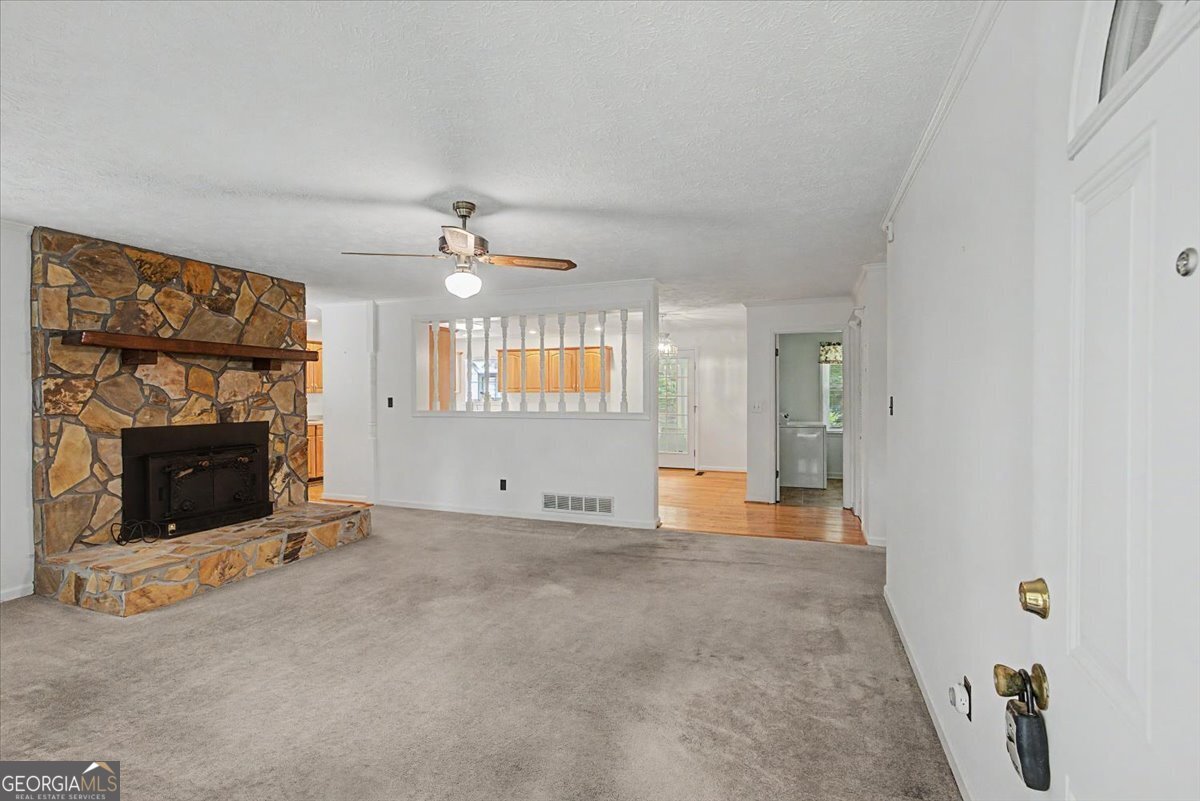 596 Morningside Drive Property Photo 7