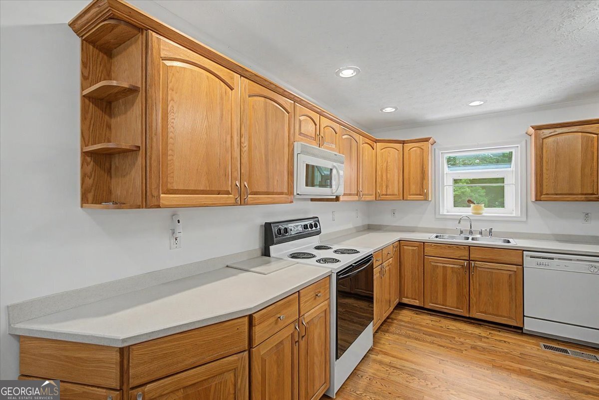 596 Morningside Drive Property Photo 20