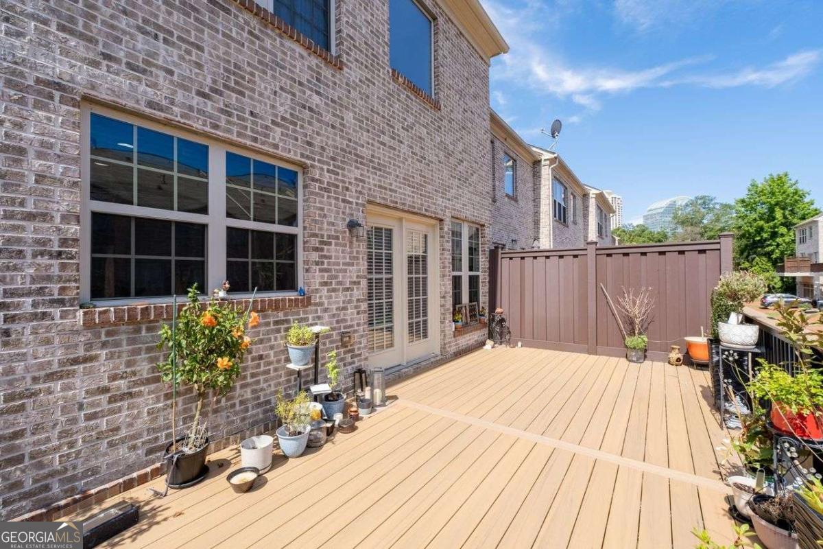 1034 East Paces Chas Ne Property Photo 17
