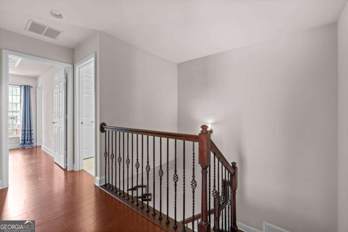 1034 East Paces Chas Ne Property Photo 18