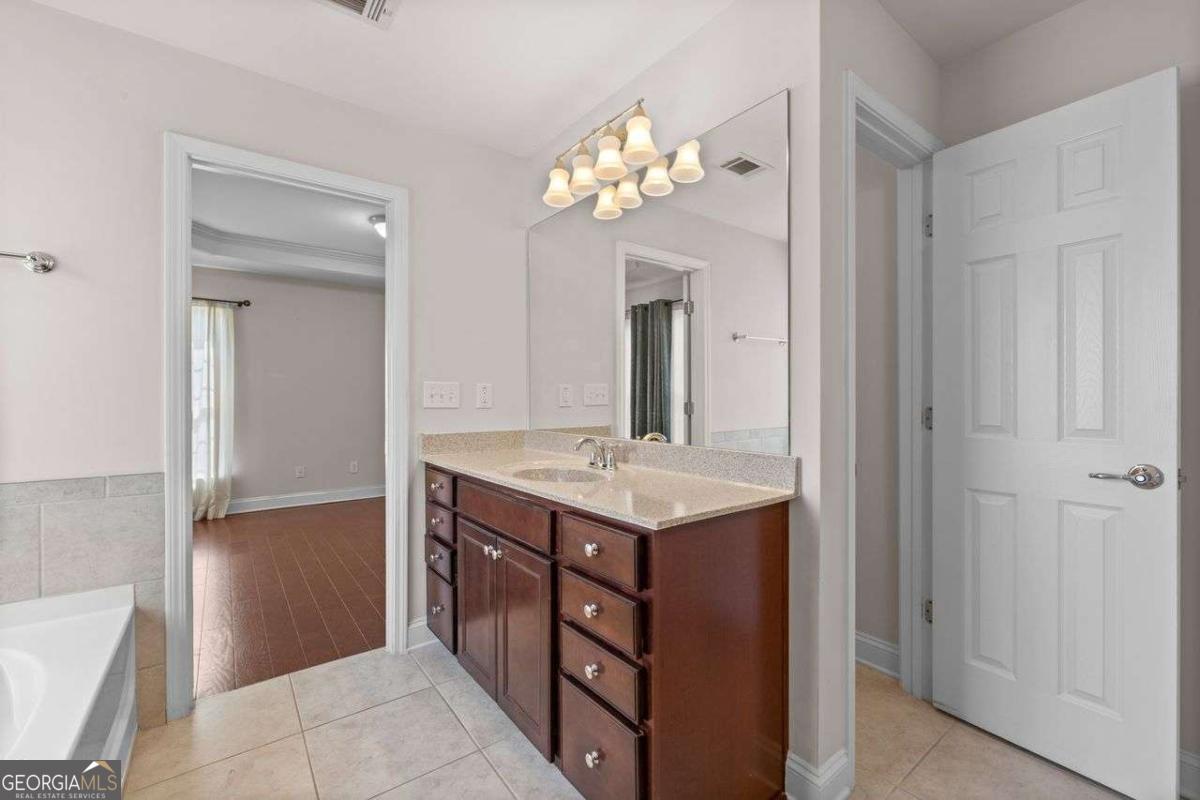 1034 East Paces Chas Ne Property Photo 24