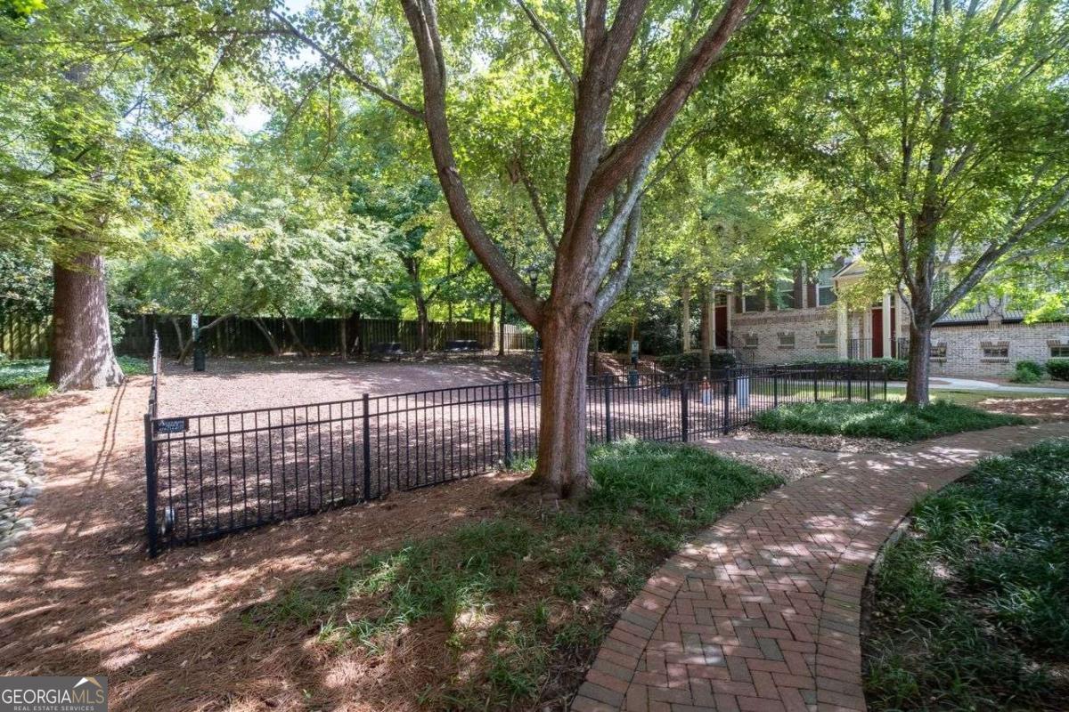 1034 East Paces Chas Ne Property Photo 36