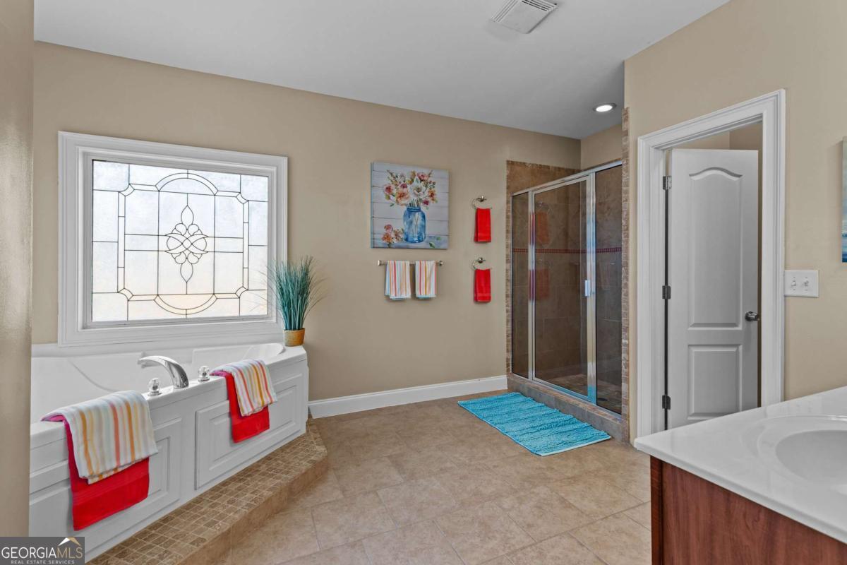 2202 Escalade Court Property Photo 29