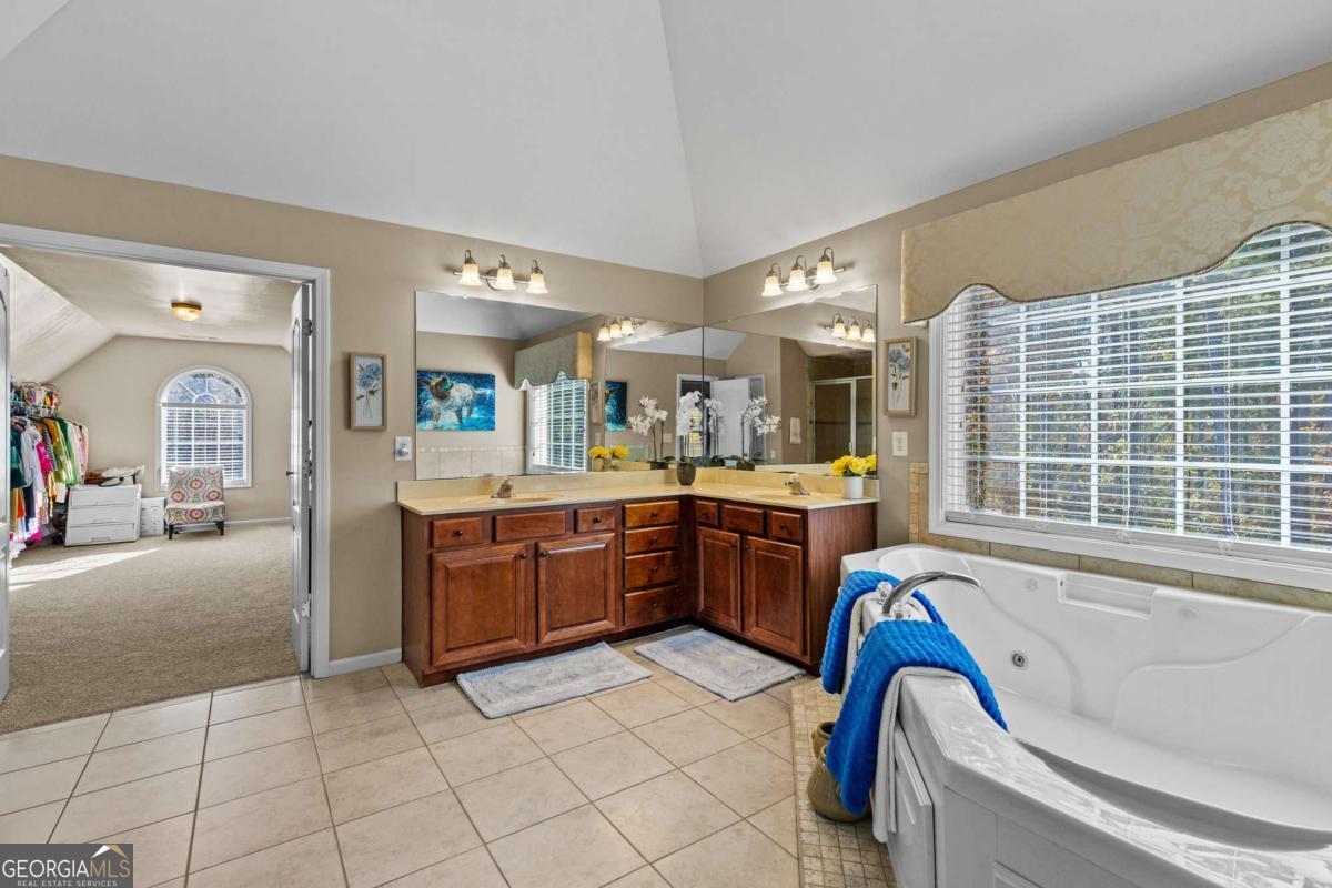 2202 Escalade Court Property Photo 39
