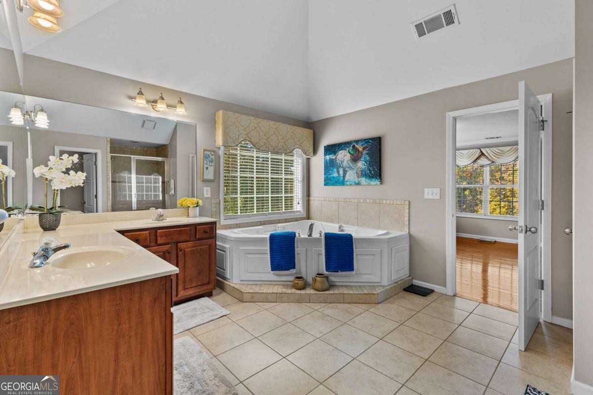 2202 Escalade Court Property Photo 40