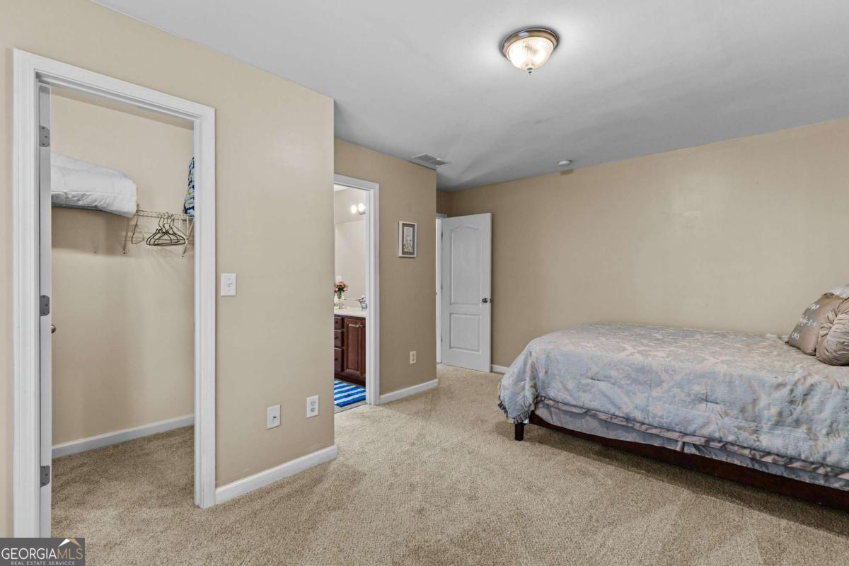 2202 Escalade Court Property Photo 52