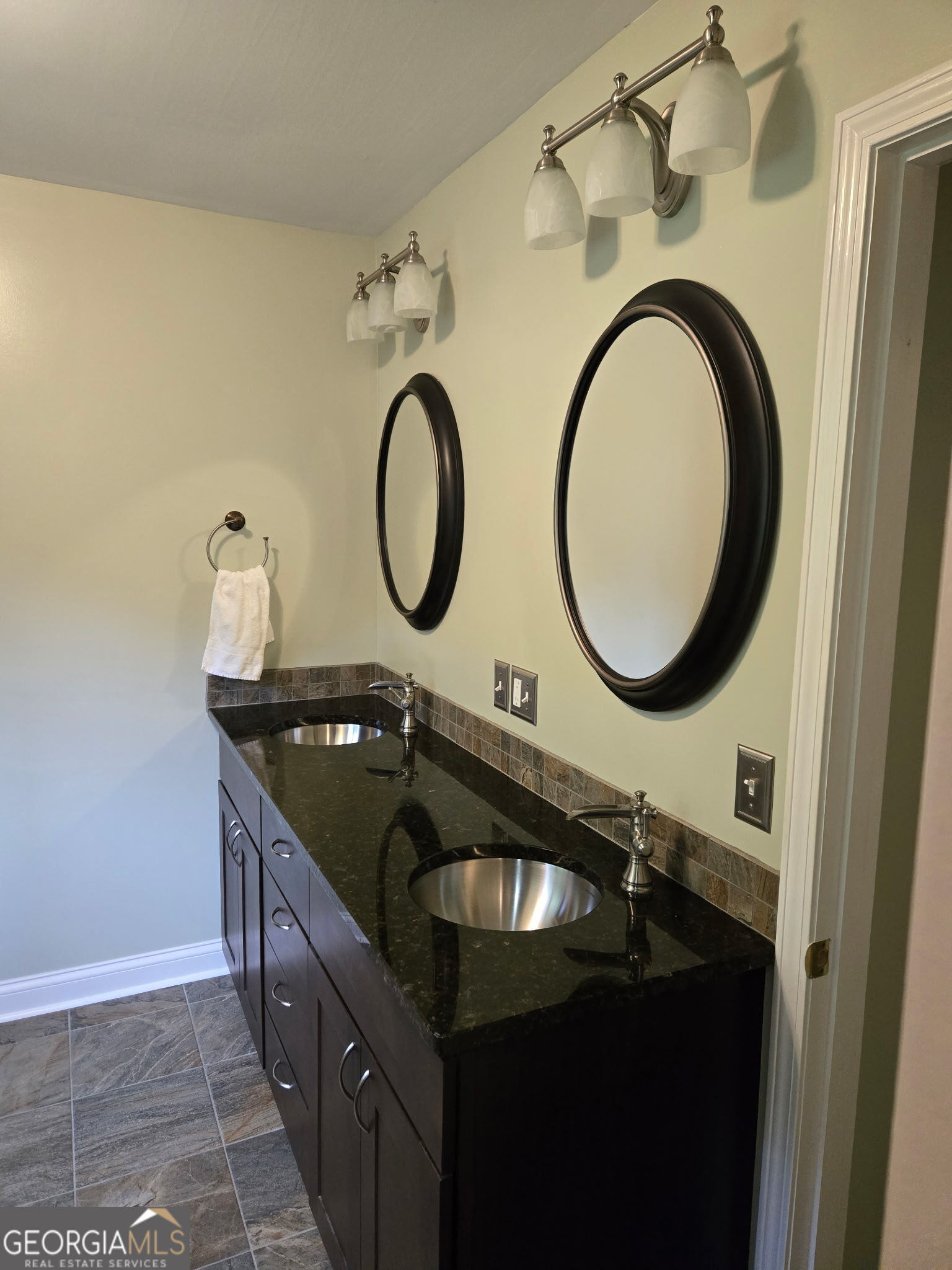 1785 Hood Road Property Photo 17