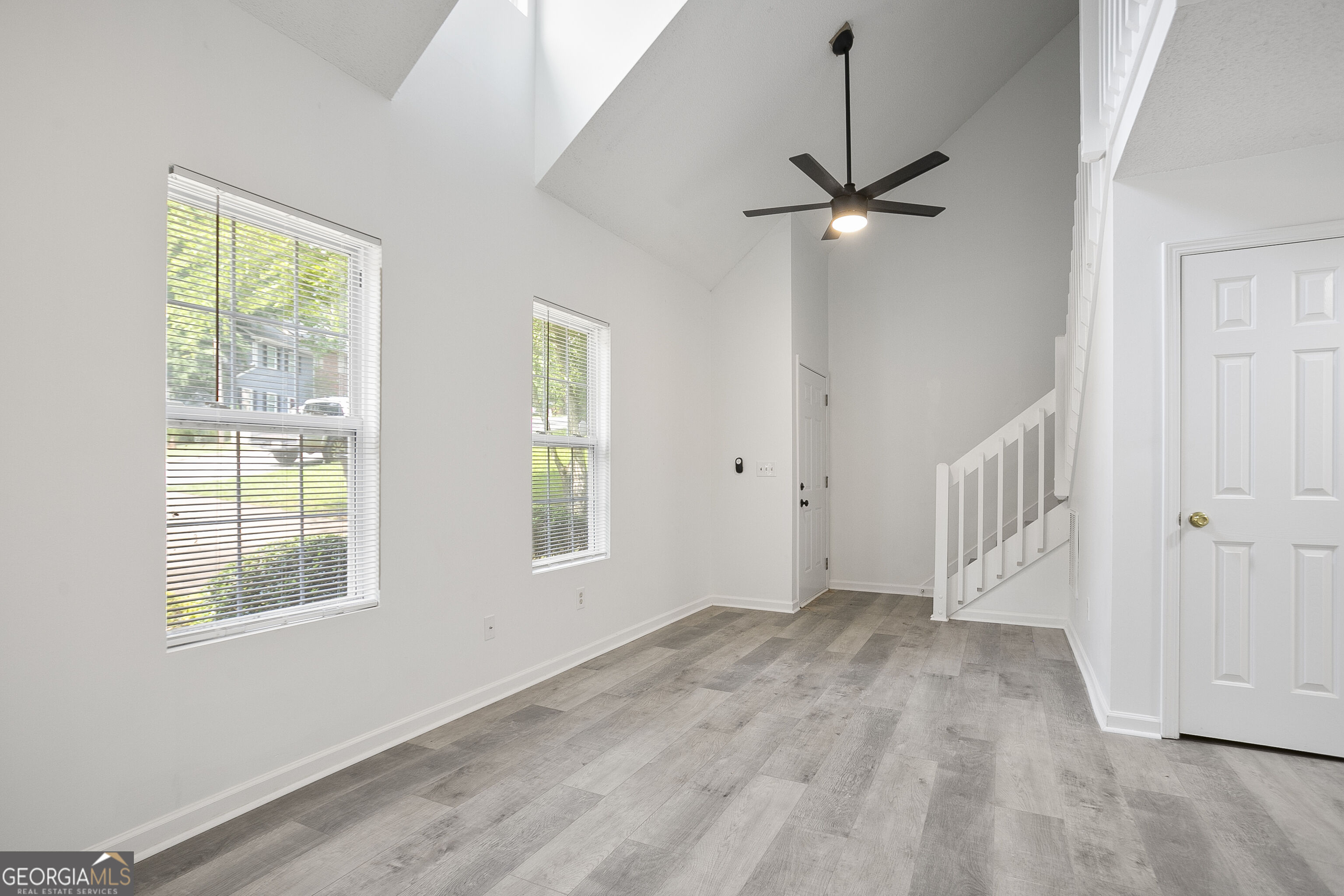 6712 Lakewood Drive Property Photo 3
