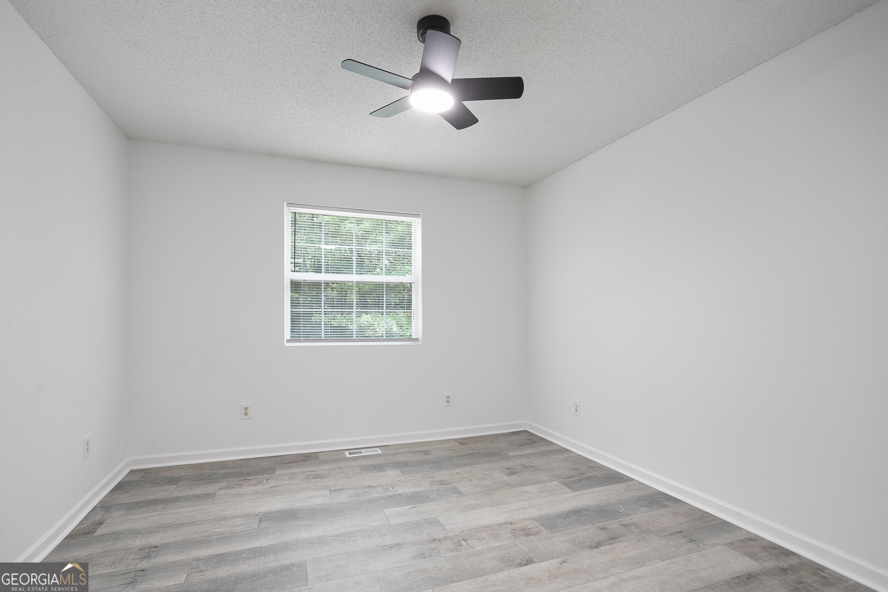 6712 Lakewood Drive Property Photo 13