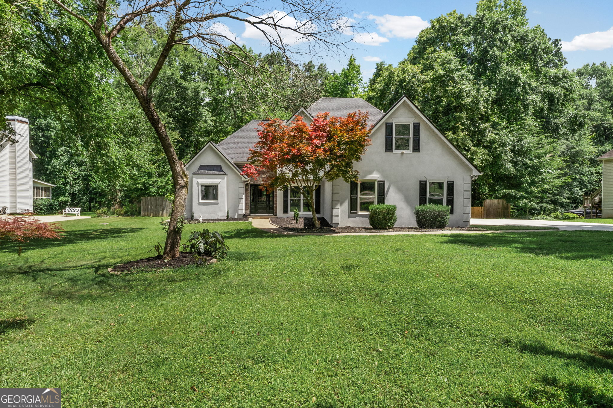275 Mosby Woods Drive Property Photo 3