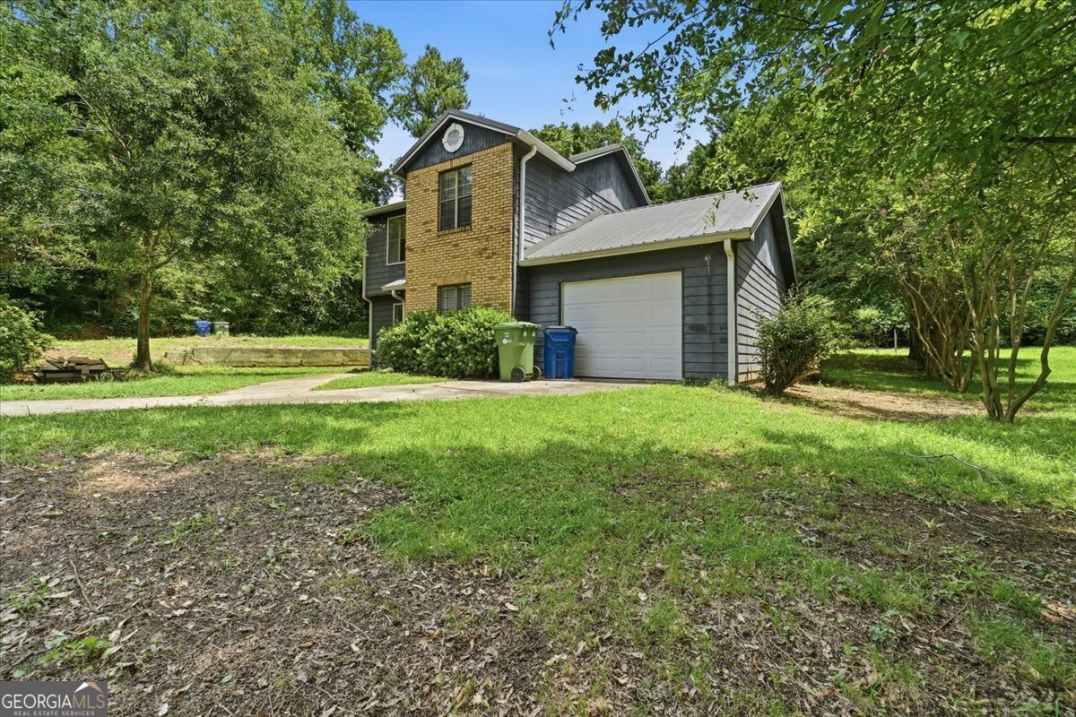 194 Brownlee Road Sw Property Photo 2