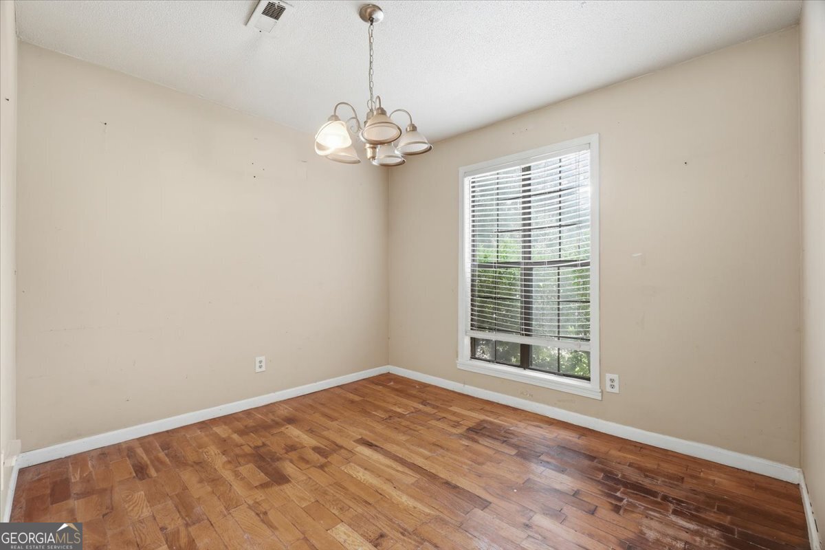 194 Brownlee Road Sw Property Photo 8