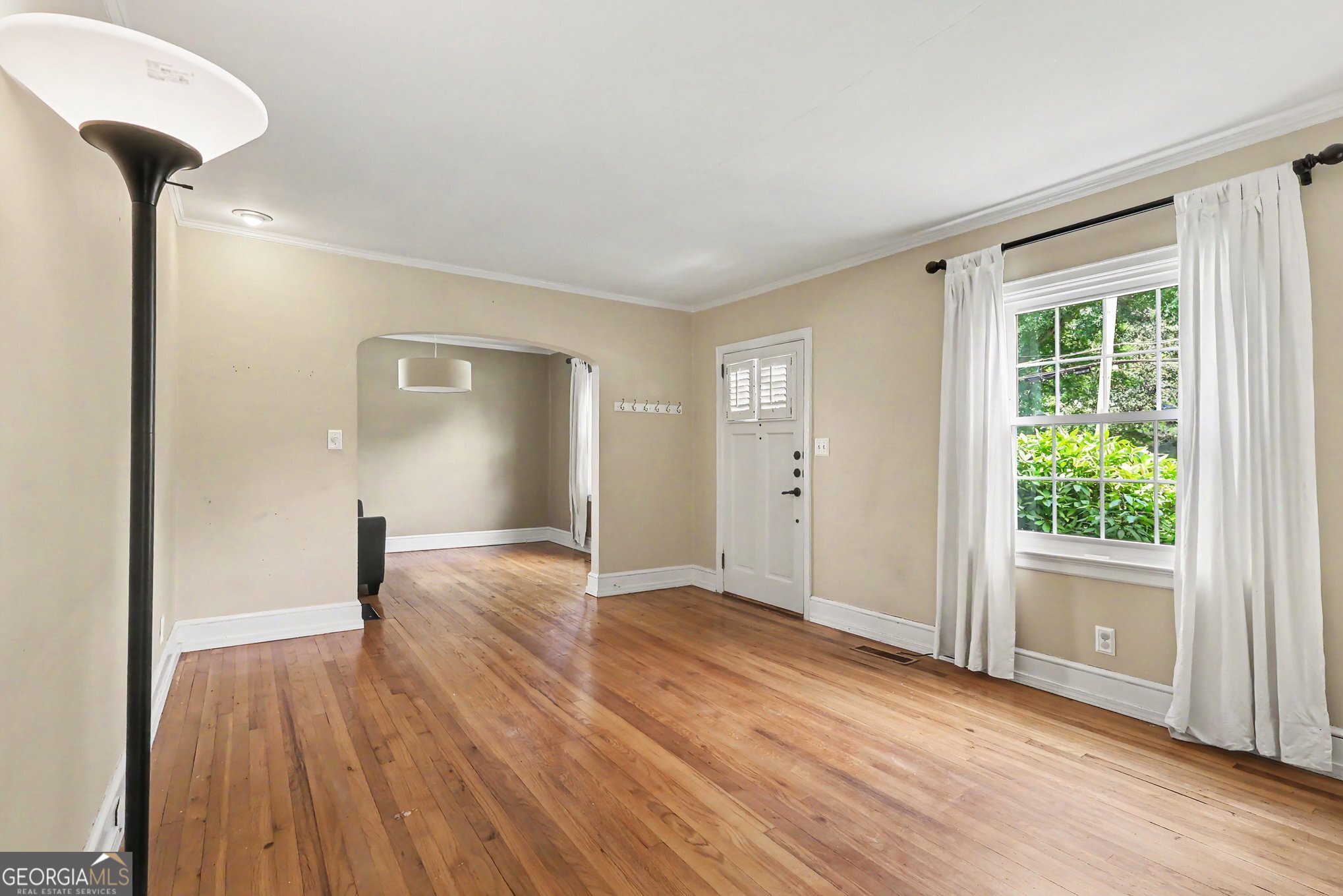 2531 Batavia Street Property Photo 8