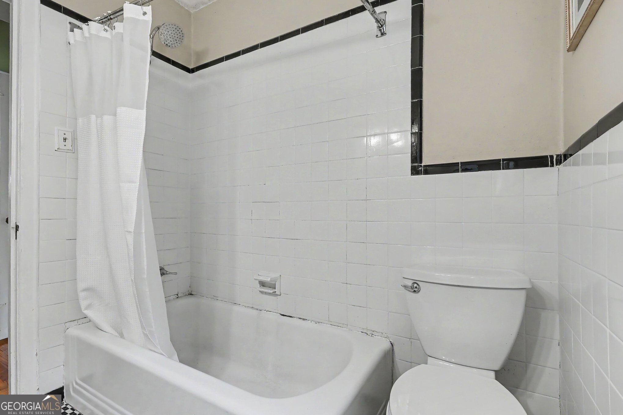 2531 Batavia Street Property Photo 22