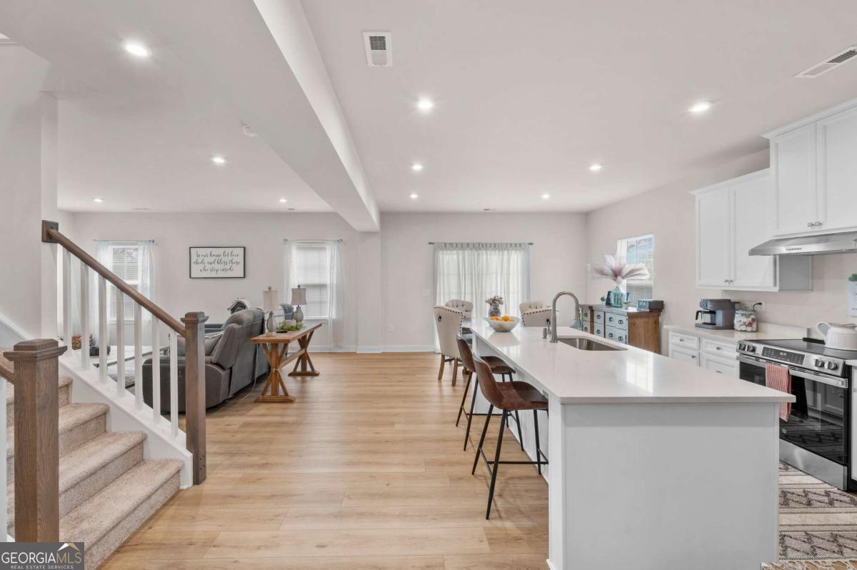 157 Asbury Circle Property Photo 10