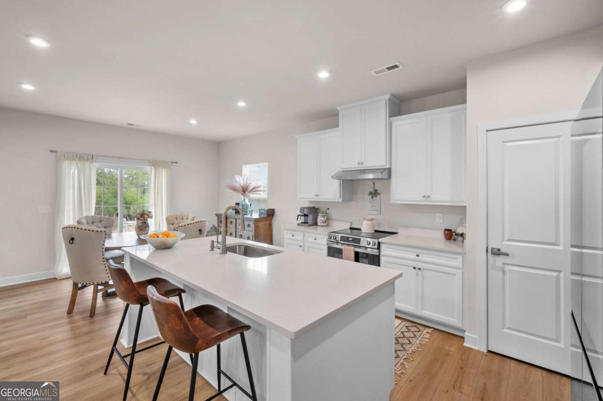 157 Asbury Circle Property Photo 13