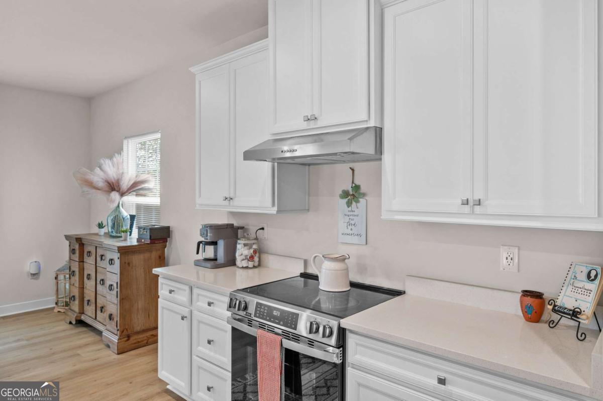 157 Asbury Circle Property Photo 14