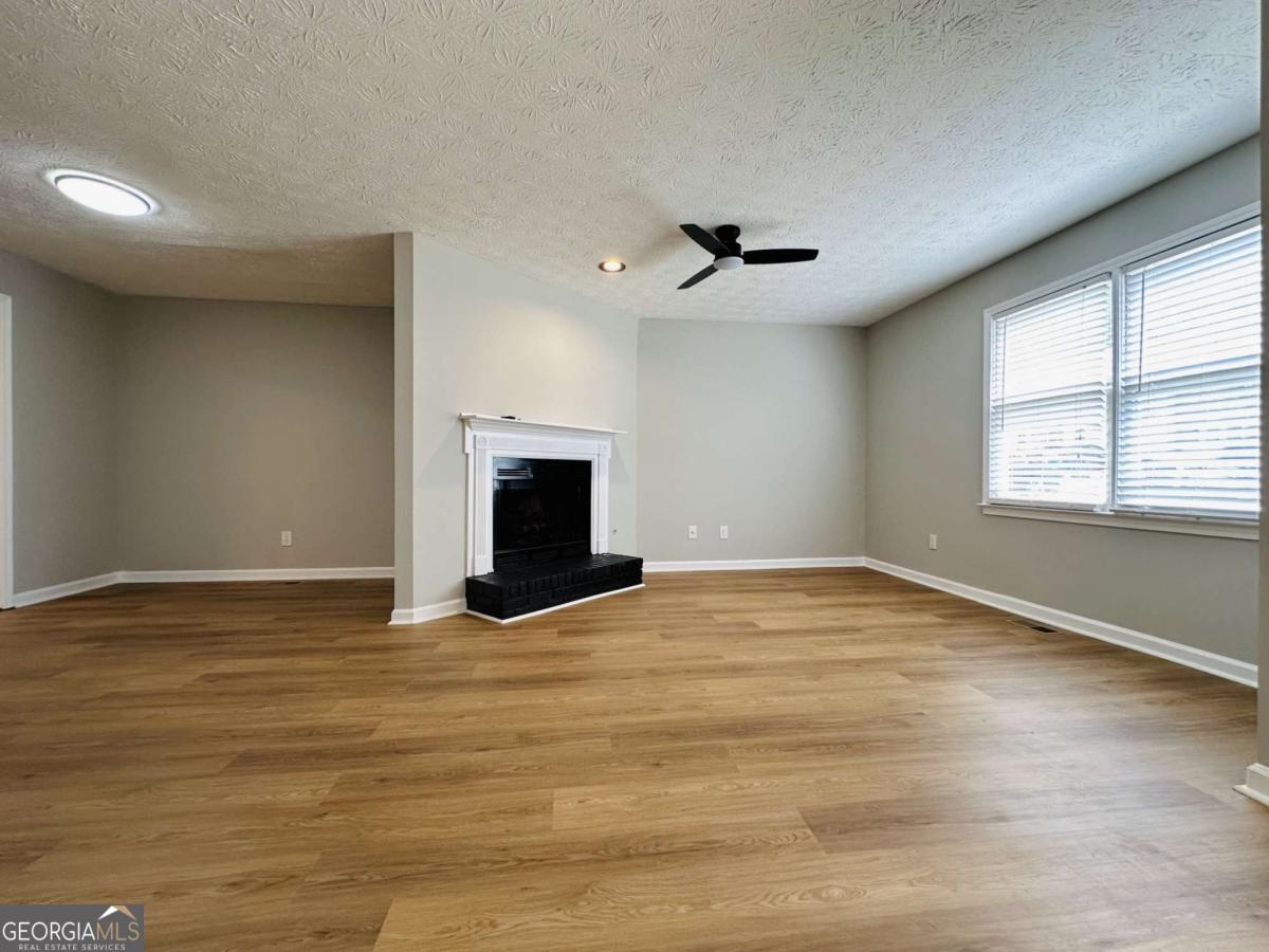 1016 Kennesborough Road Nw Property Photo 6