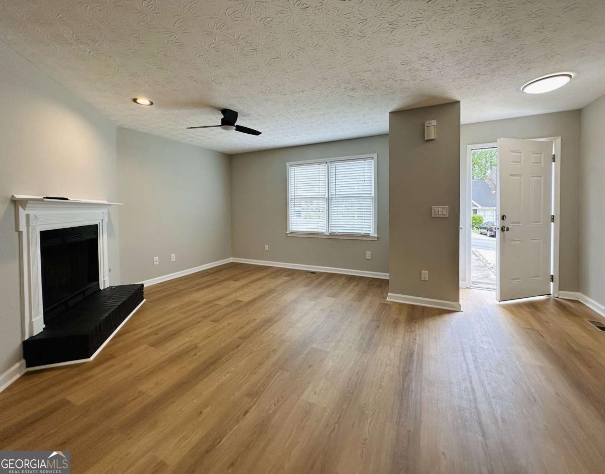 1016 Kennesborough Road Nw Property Photo 8