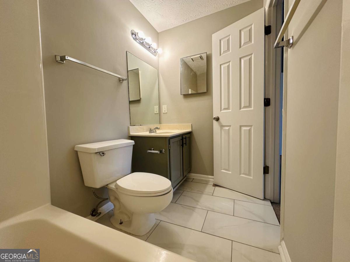 1016 Kennesborough Road Nw Property Photo 12